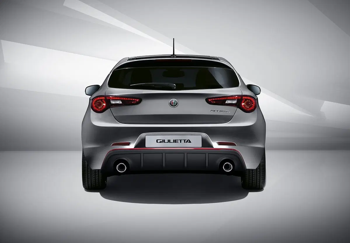 Quale comprare, Confronto: Alfa Romeo Giulietta Vs Honda Civic (6)