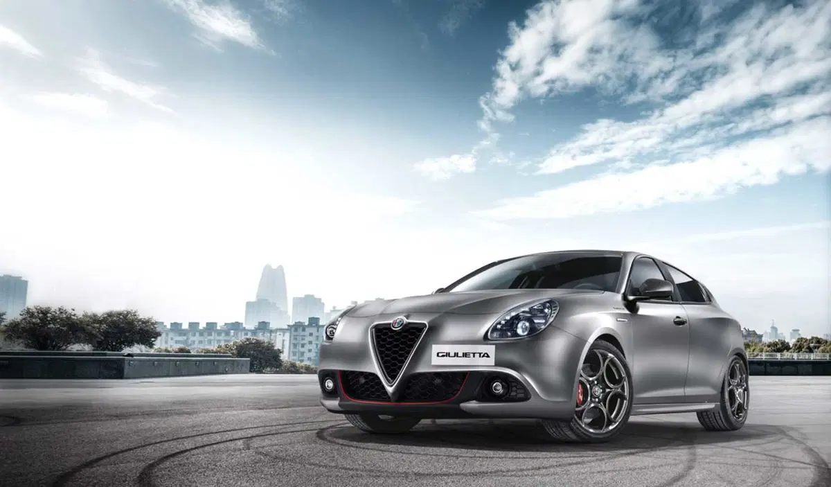 Quale comprare, Confronto: Alfa Romeo Giulietta Vs Honda Civic (4)