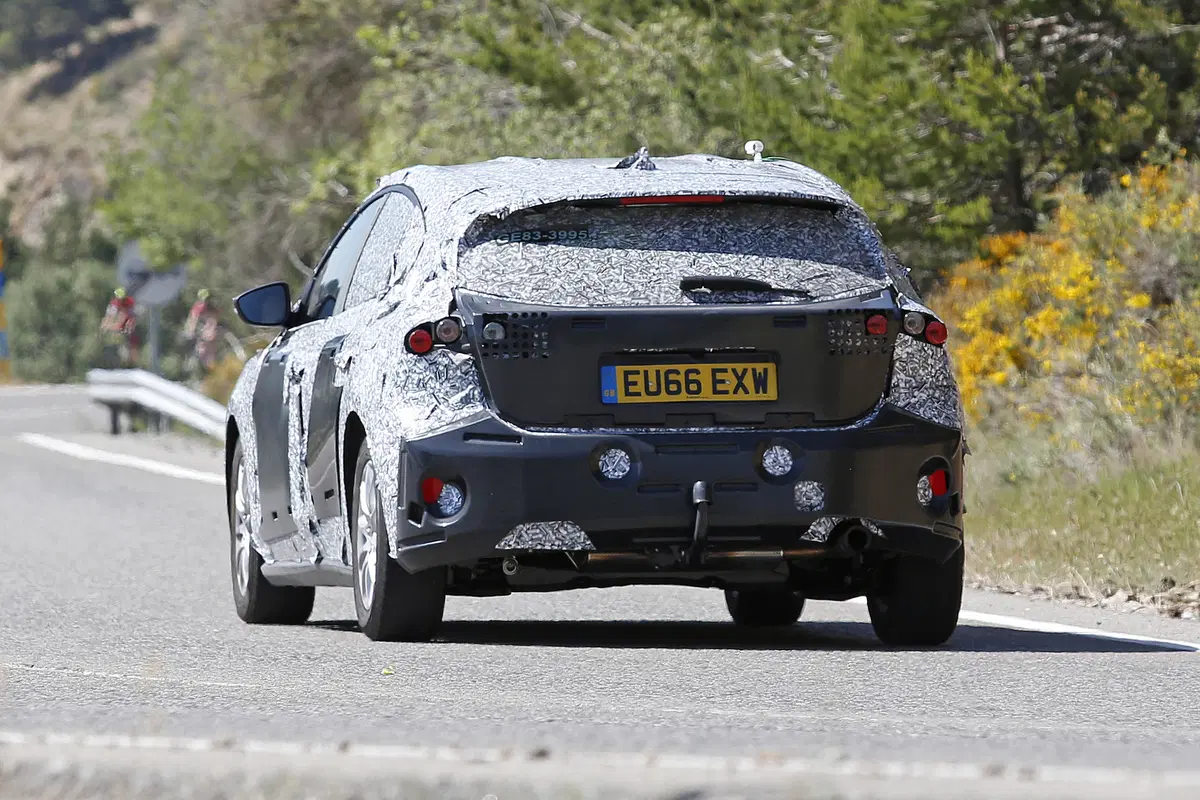 Ford Focus 2018, test per la segmento C americana  (2)