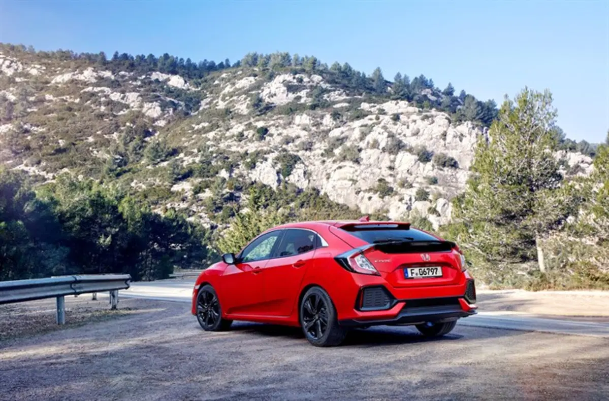 Quale comprare, Confronto: Alfa Romeo Giulietta Super 1.4 Vs Honda Civic Elegance 1.0