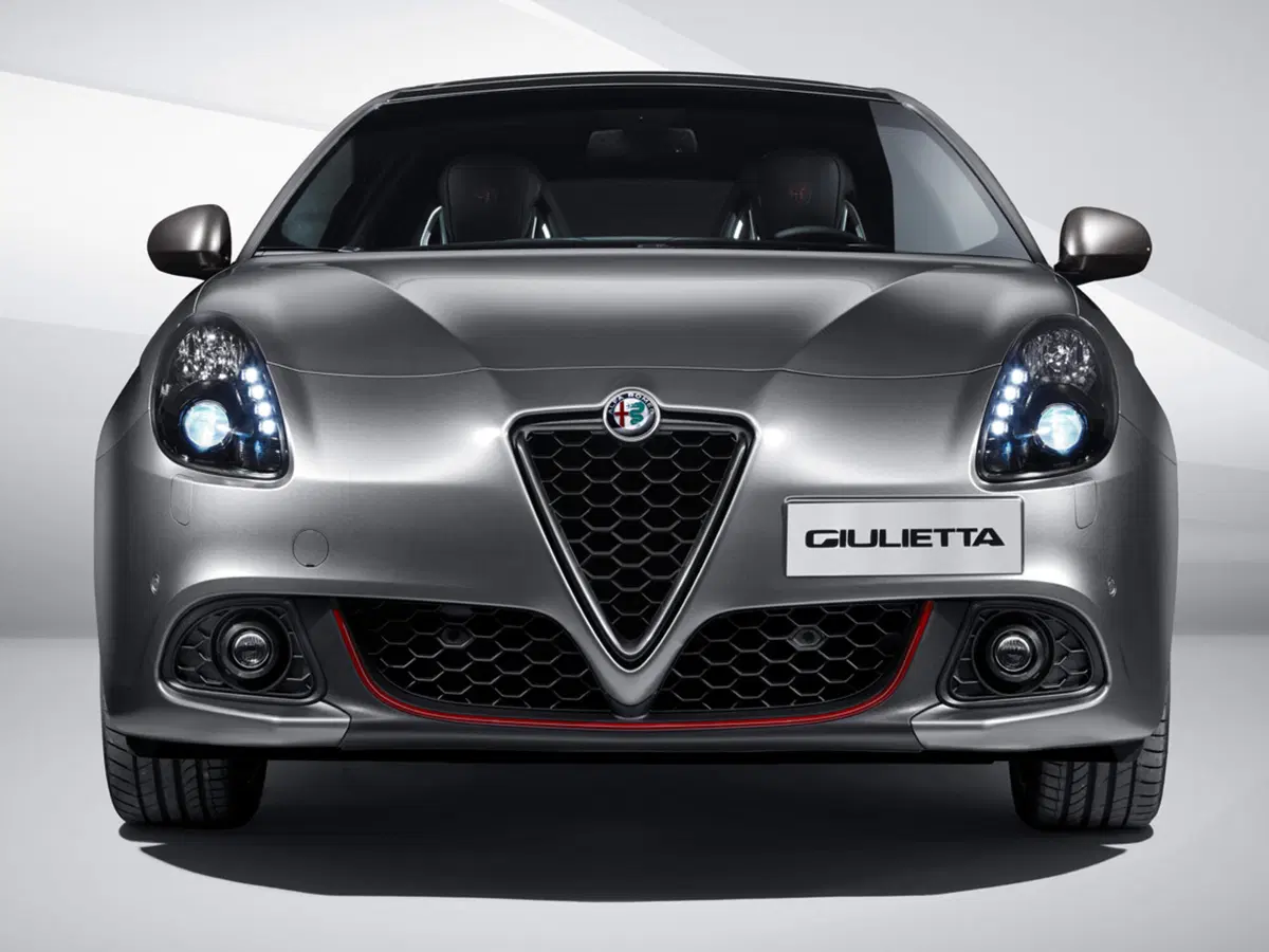 Quale comprare, Confronto: Alfa Romeo Giulietta Super 1.4 Vs Honda Civic Elegance 1.0 (6)