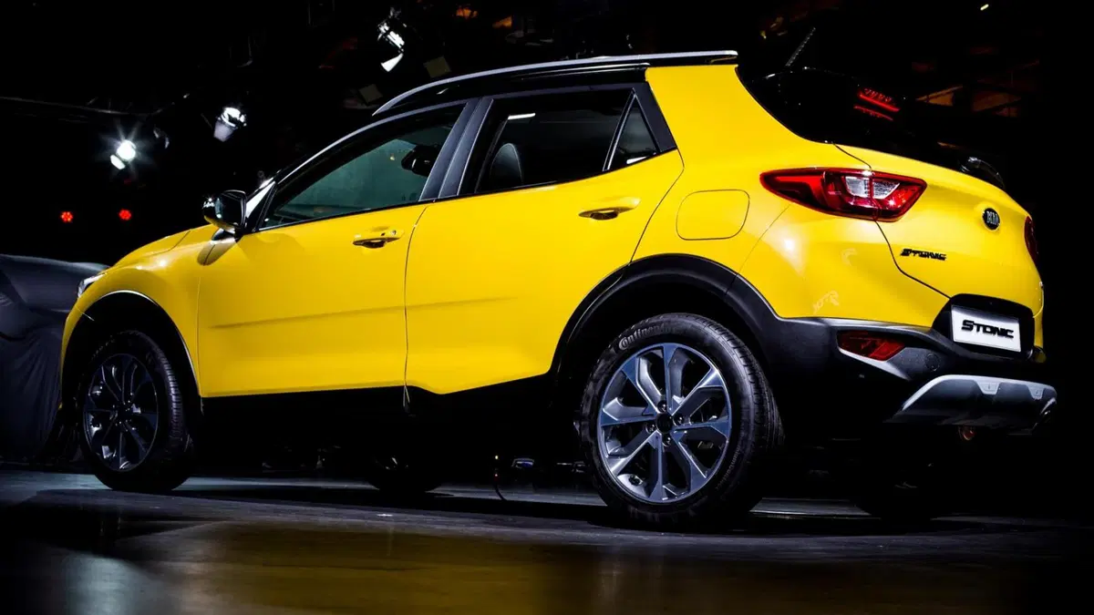 Kia Stonic, svelato il B-SUV (3)