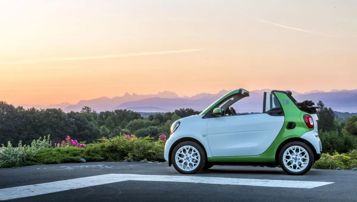 Smart fortwo cabrio electric drive, elettrica all'aperto (8)