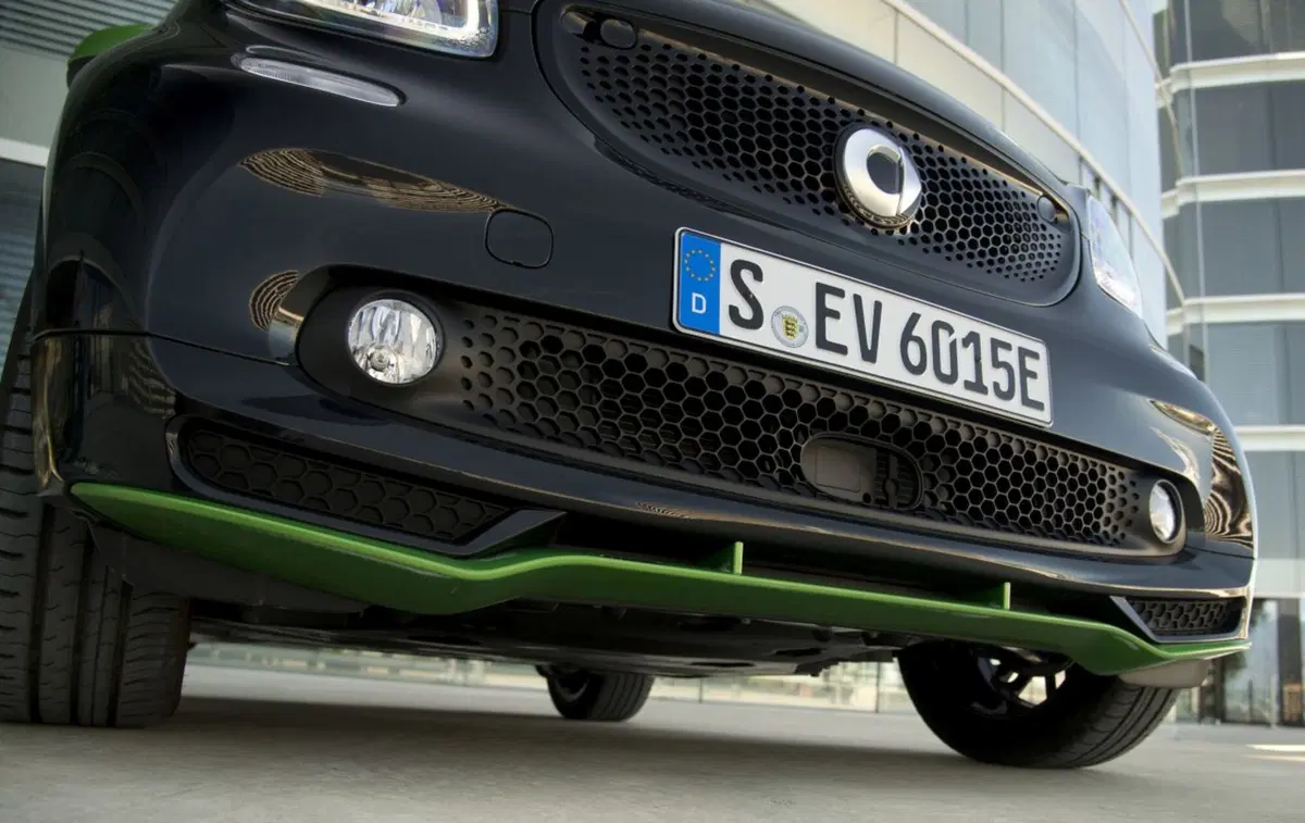 Smart fortwo cabrio electric drive, elettrica all'aperto (11)