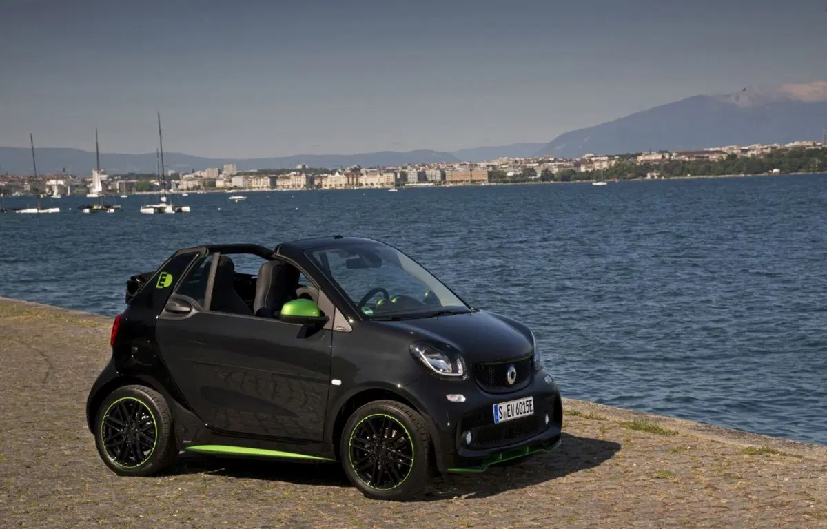Smart fortwo cabrio electric drive, elettrica all'aperto (12)