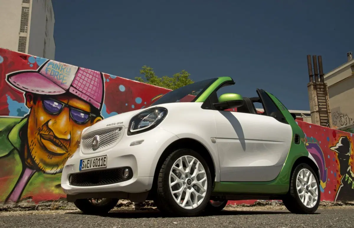 Smart fortwo cabrio electric drive, elettrica all'aperto (13)