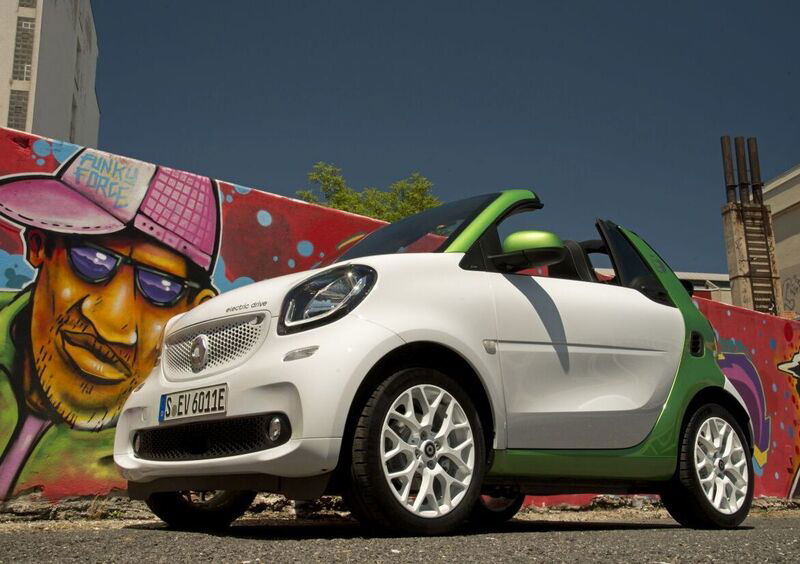 Smart fortwo cabrio electric drive, elettrica all&#039;aperto