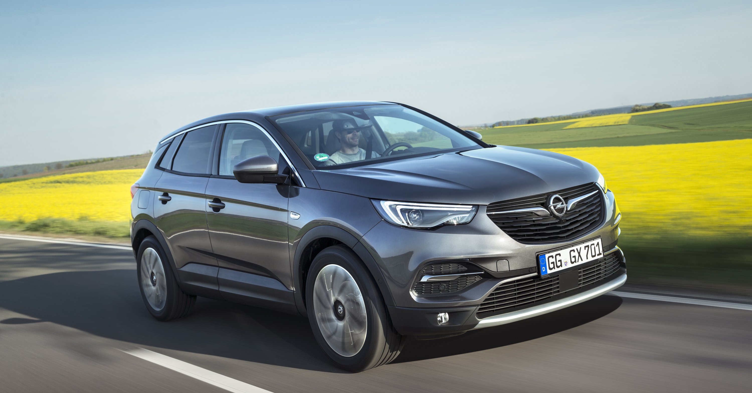 Grandland: la X di Opel cresce, anche nel target
