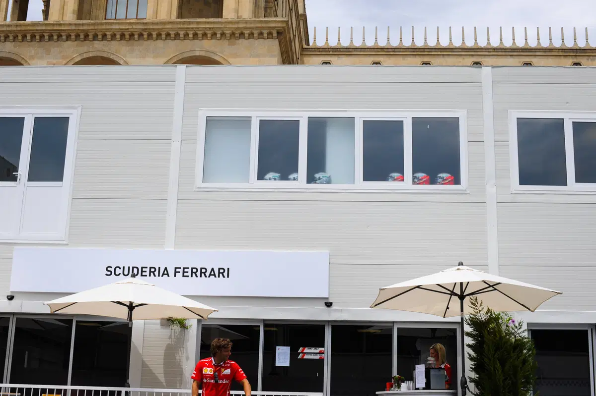 F1, GP Azerbaijan 2017, FP2: (2)
