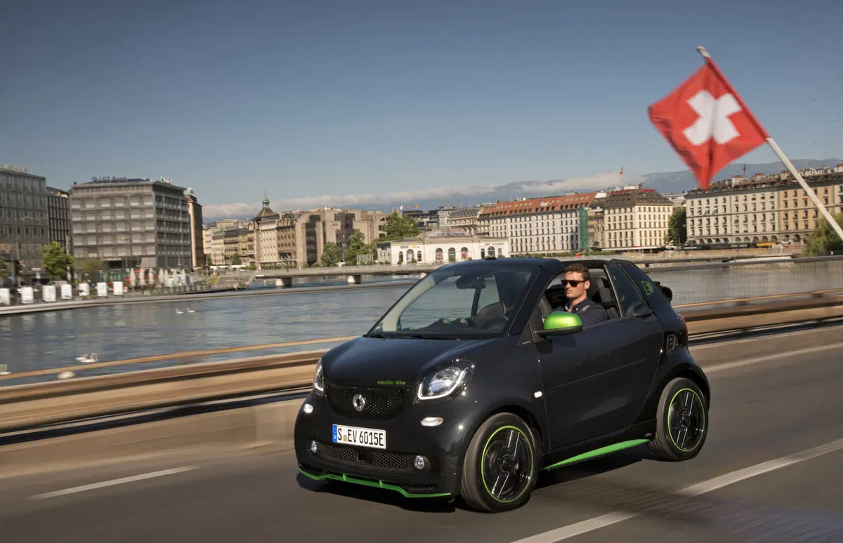 Smart Fortwo Cabrio Electric Drive, it’s summer time! (4)