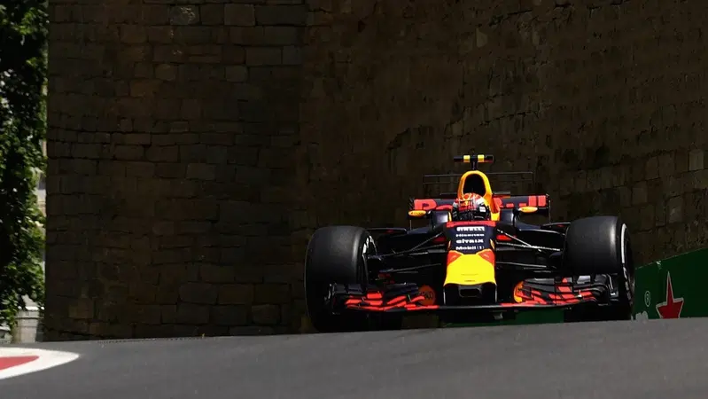 F1, GP Azerbaijan 2017, FP2: Verstappen al top