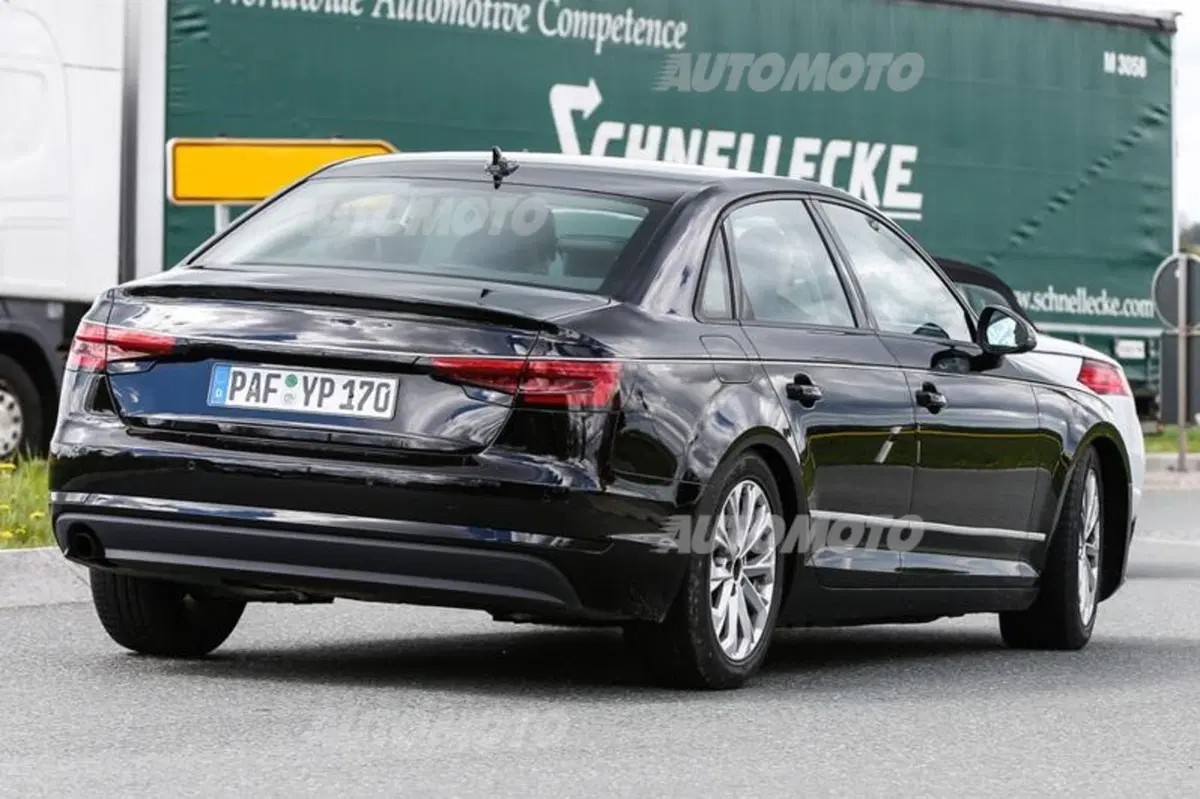 Nuova Audi A4: ve la mostriamo in anteprima! (7)