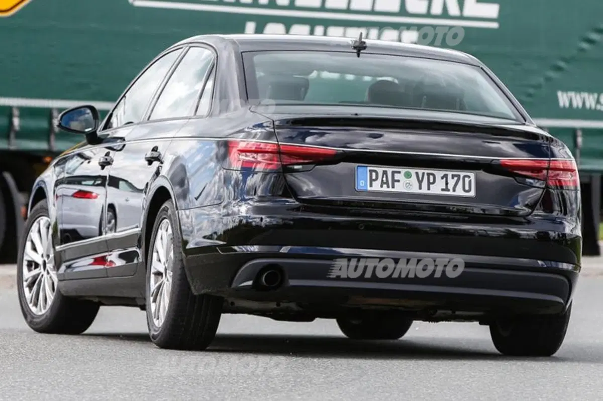 Nuova Audi A4: ve la mostriamo in anteprima! (10)