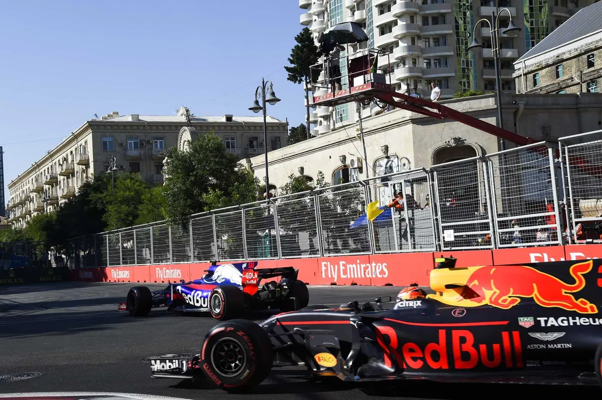 F1, GP Azerbaijan 2017: pole per Hamilton. Terzo Raikkonen (13)