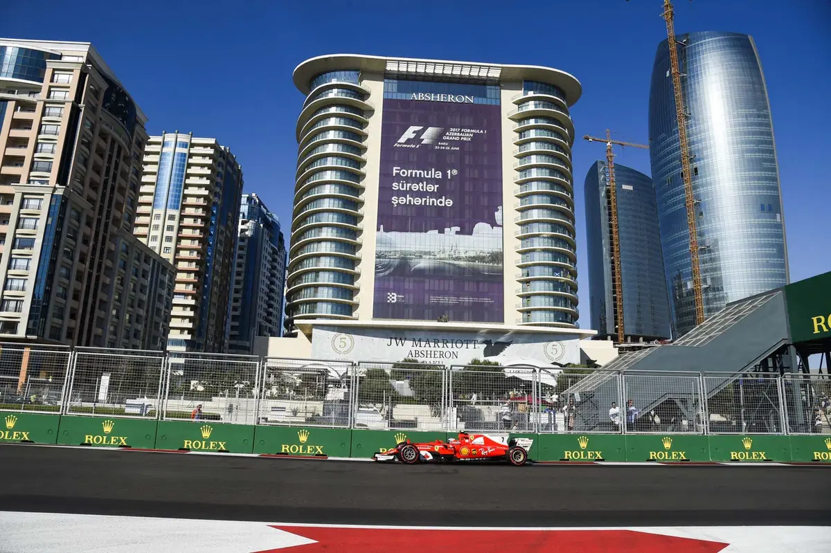 F1, GP Azerbaijan 2017: pole per Hamilton. Terzo Raikkonen (23)