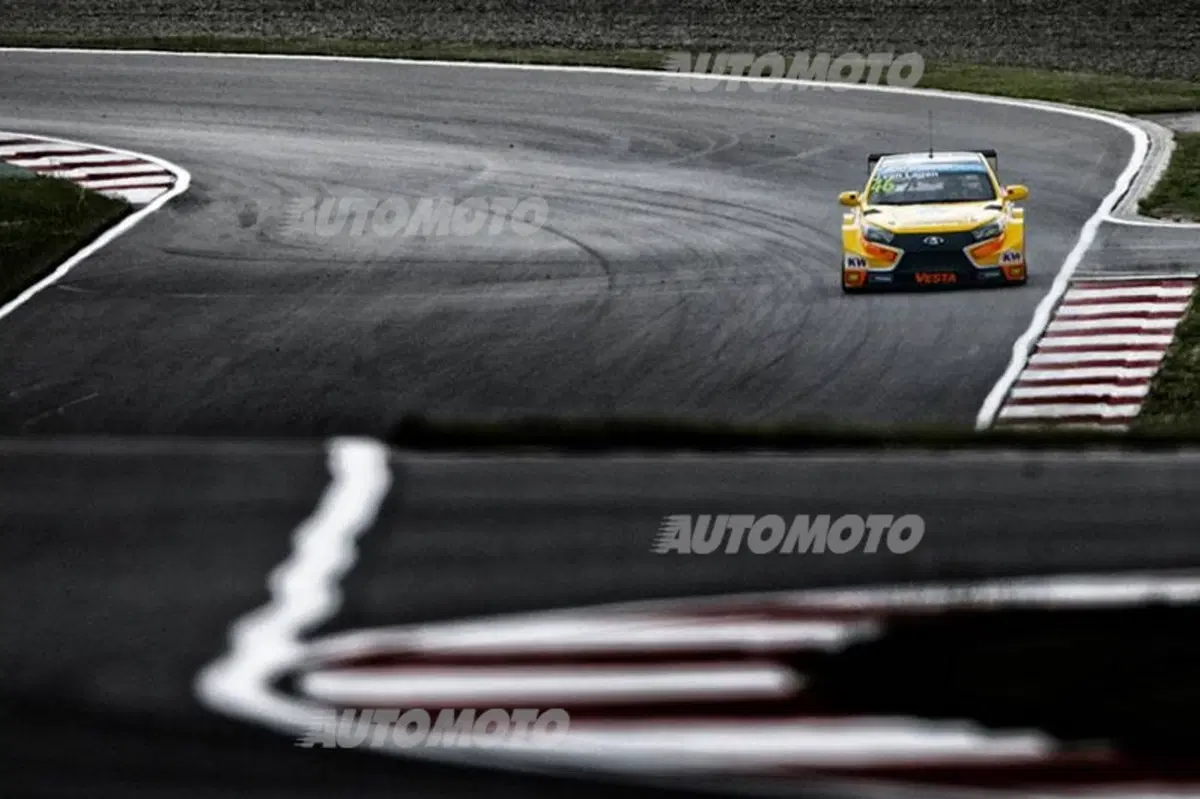 WTCC 2015, qualifiche Russia: Muller in pole (4)