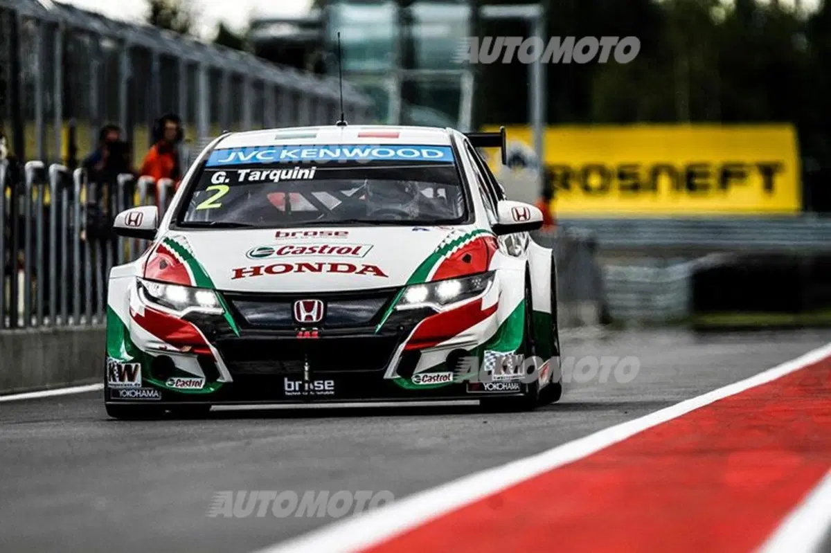 WTCC 2015, qualifiche Russia: Muller in pole (14)