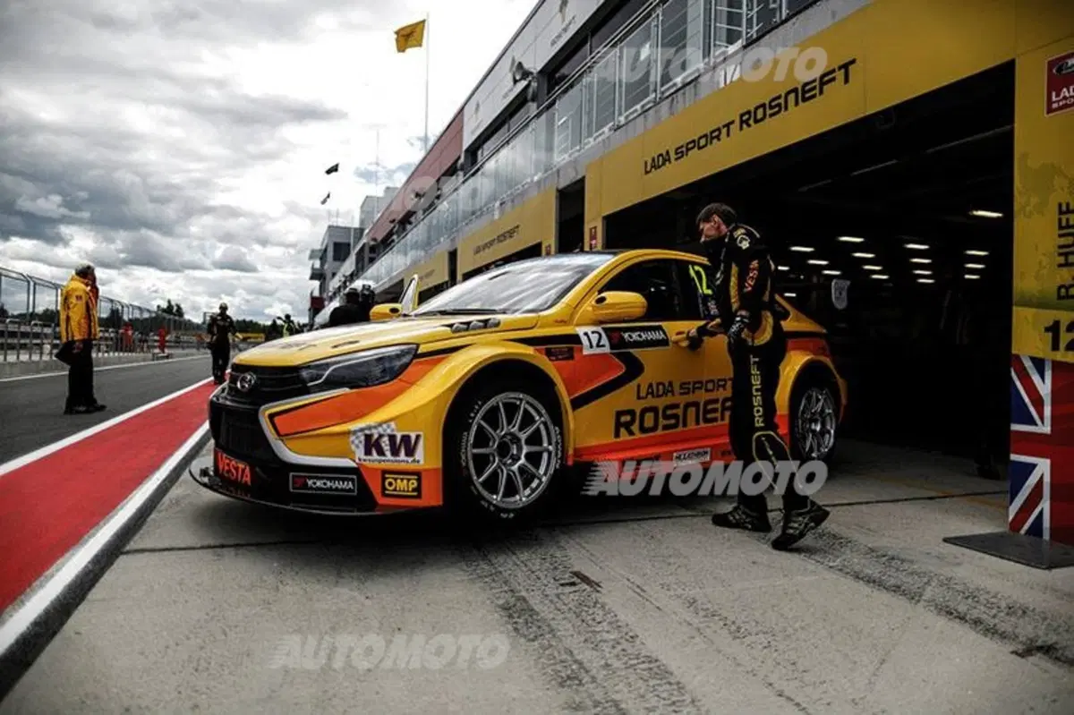 WTCC 2015, qualifiche Russia: Muller in pole (16)