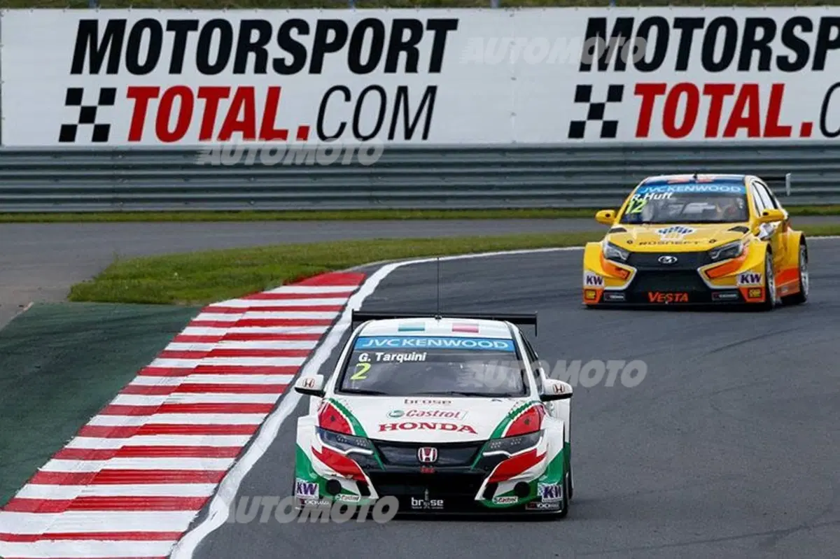 WTCC 2015, qualifiche Russia: Muller in pole (18)