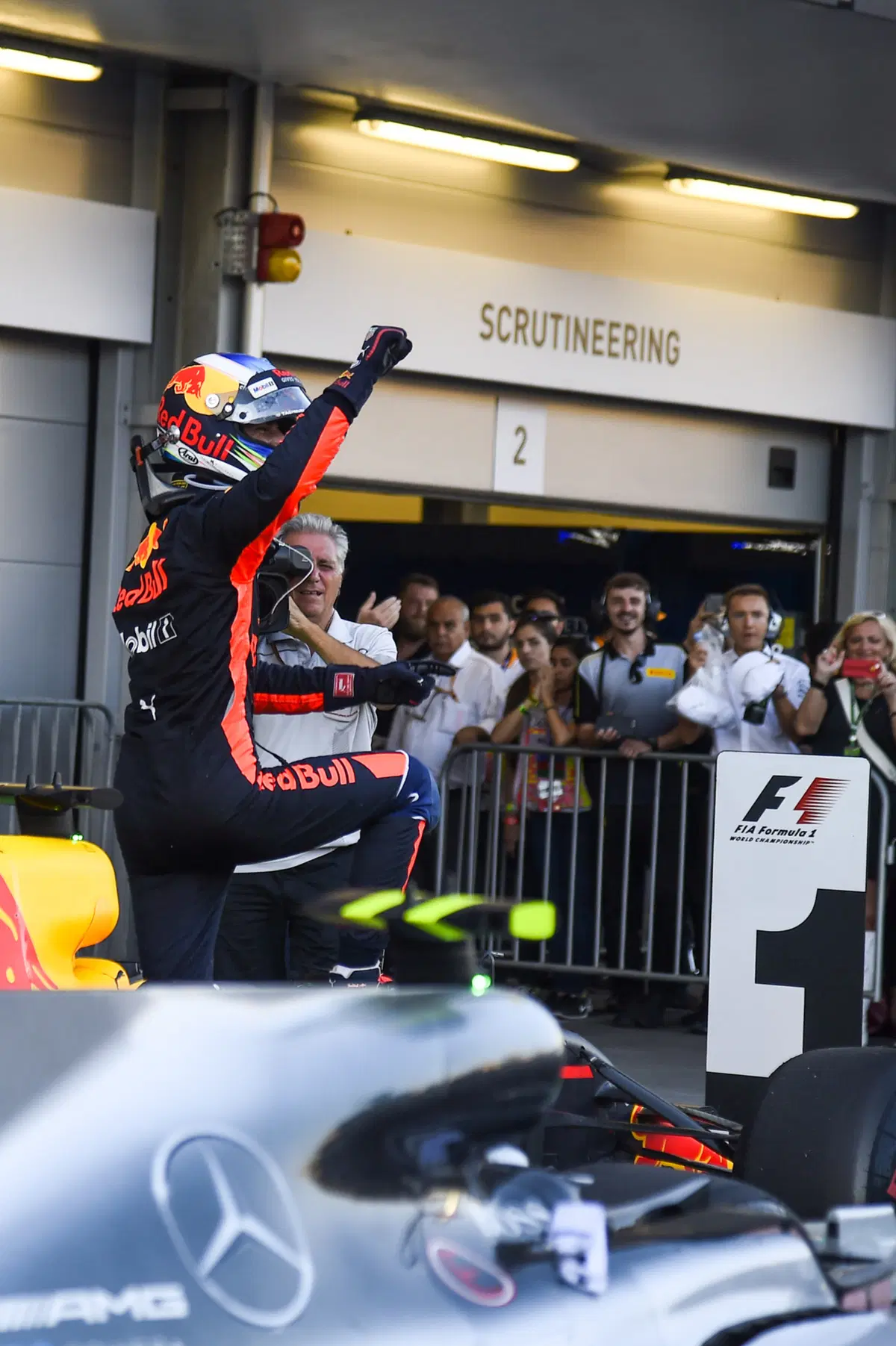 F1, GP Azerbaijan 2017: Hamilton e Vettel, tra i due litiganti Ricciardo gode  (9)