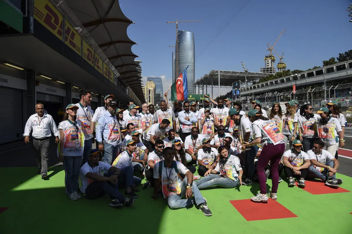 F1, GP Azerbaijan 2017: Hamilton e Vettel, tra i due litiganti Ricciardo gode  (12)