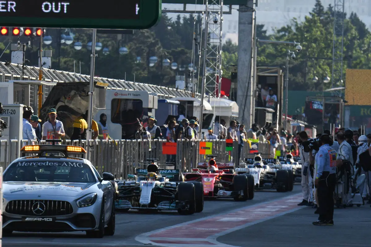F1, GP Azerbaijan 2017: Hamilton e Vettel, tra i due litiganti Ricciardo gode  (27)