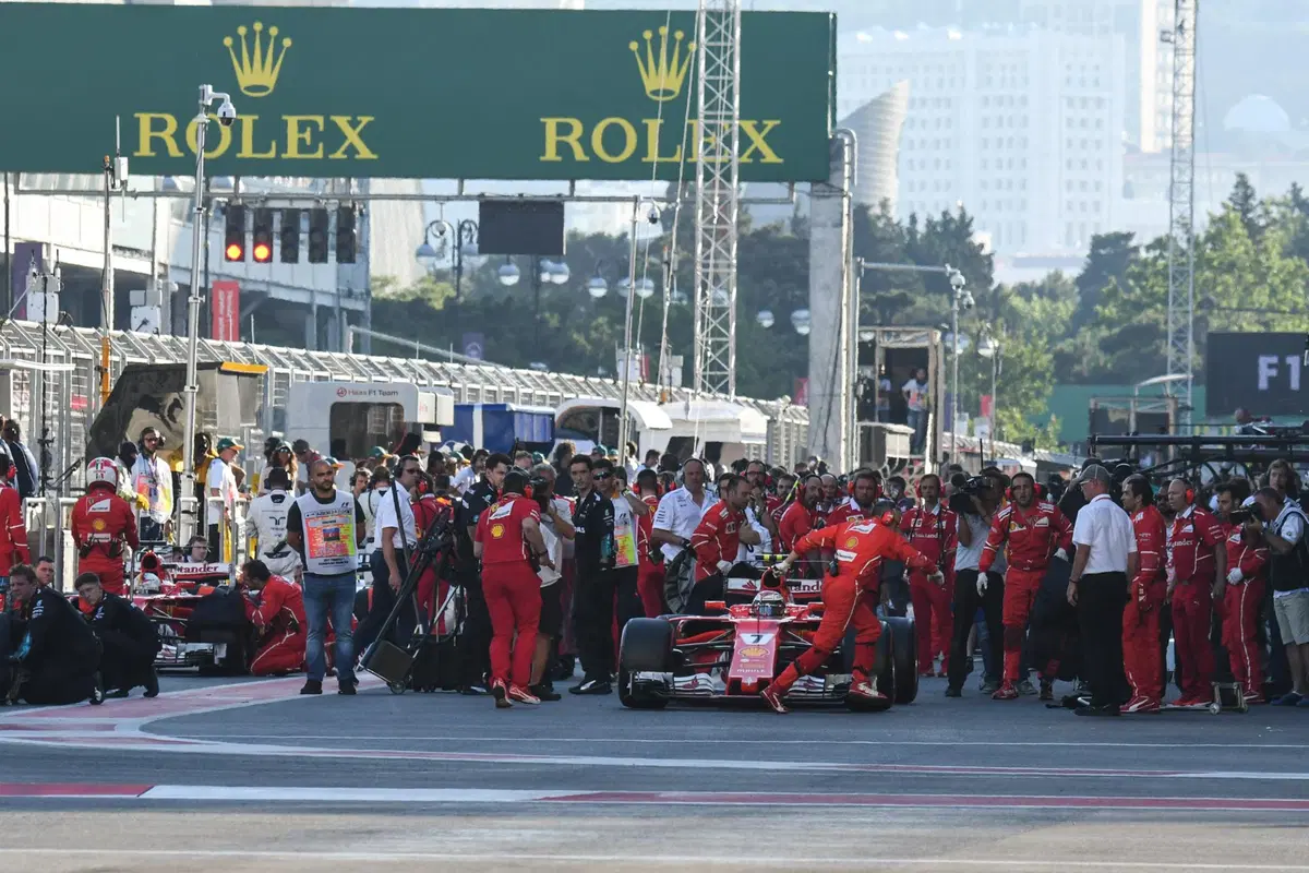 F1, GP Azerbaijan 2017: Hamilton e Vettel, tra i due litiganti Ricciardo gode  (29)
