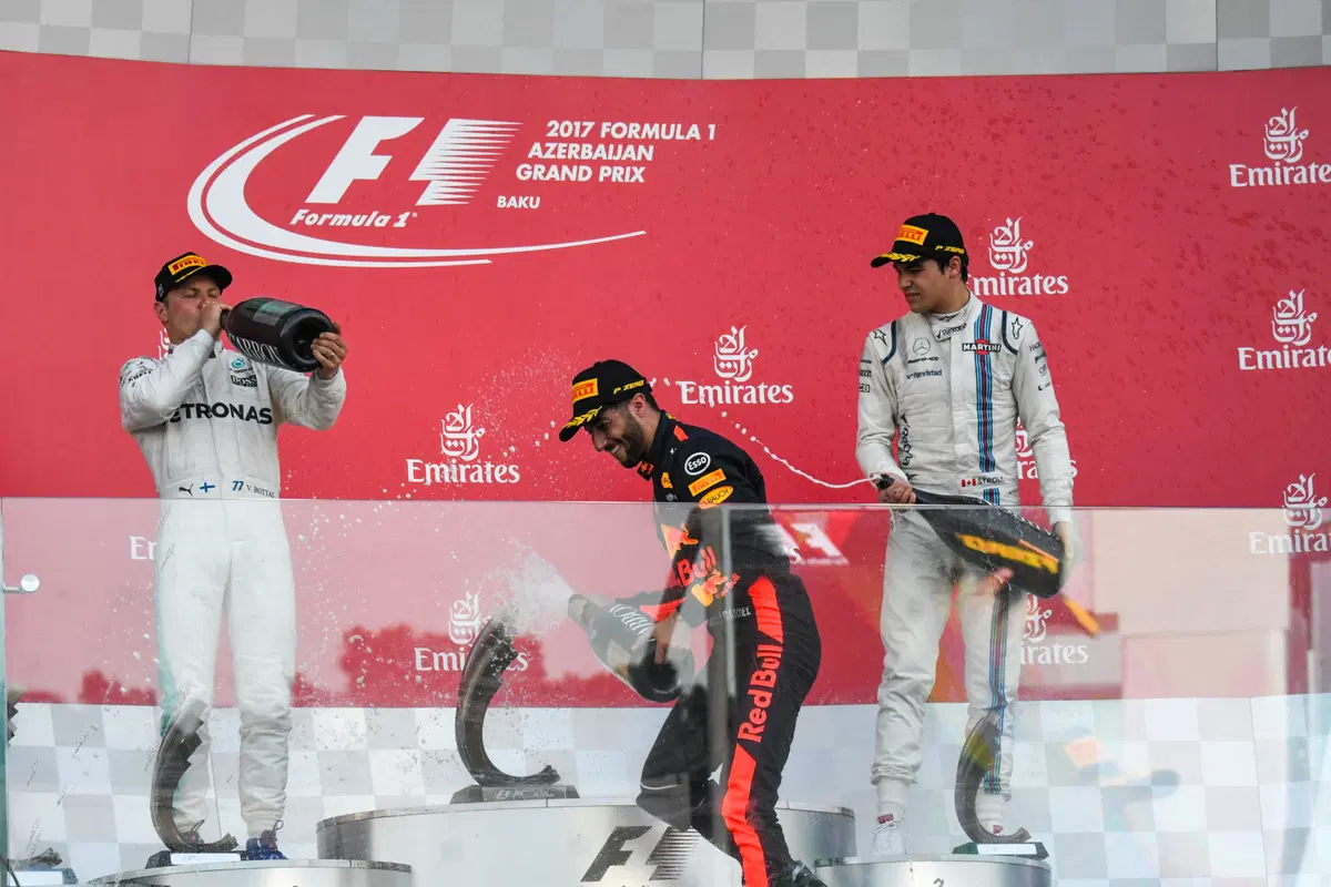 F1, GP Azerbaijan 2017: Hamilton e Vettel, tra i due litiganti Ricciardo gode  (38)