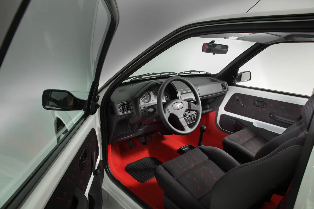 Peugeot 106 Rallye: rivive una gloria del Leone (7)