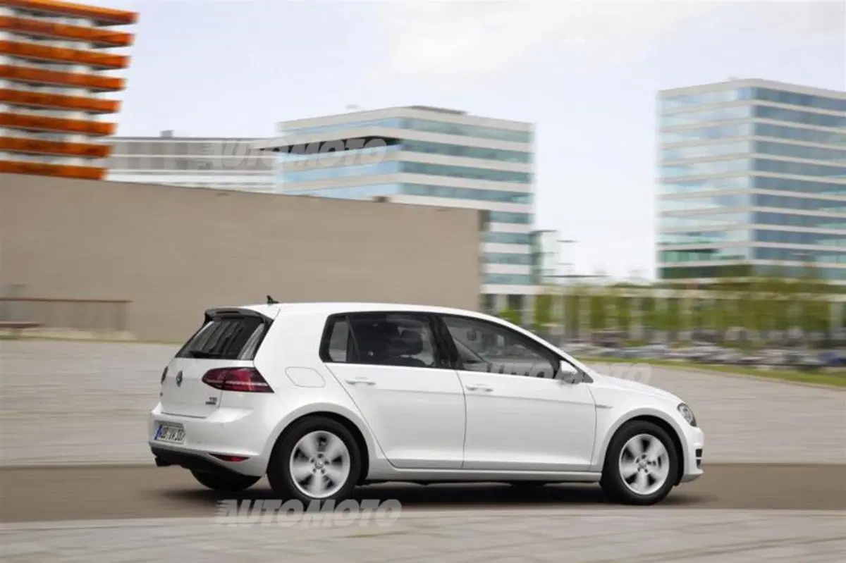 Volkswagen Golf 1.0 TSI BlueMotion (9)