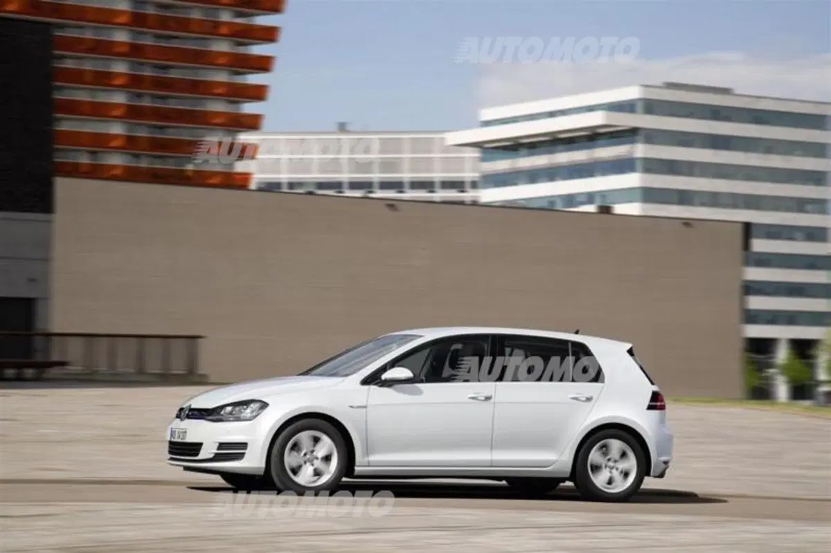 Volkswagen Golf 1.0 TSI BlueMotion (10)