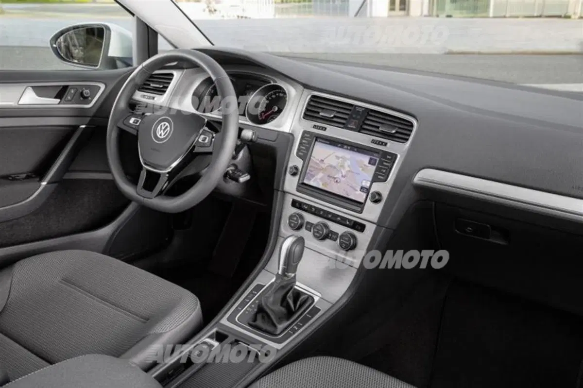 Volkswagen Golf 1.0 TSI BlueMotion (20)