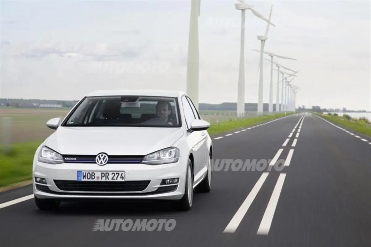 Volkswagen Golf 1.0 TSI BlueMotion (23)