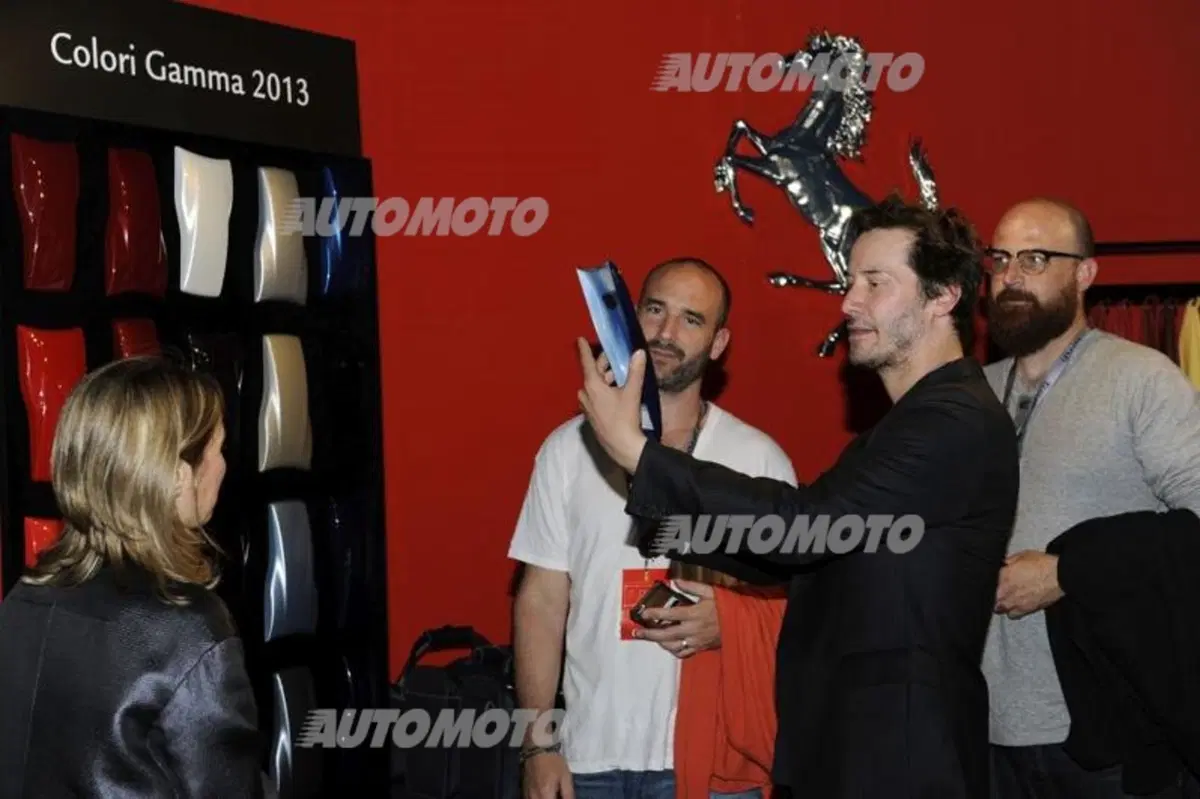 Keanu Reeves visita la Ferrari: «E' un sogno» (3)