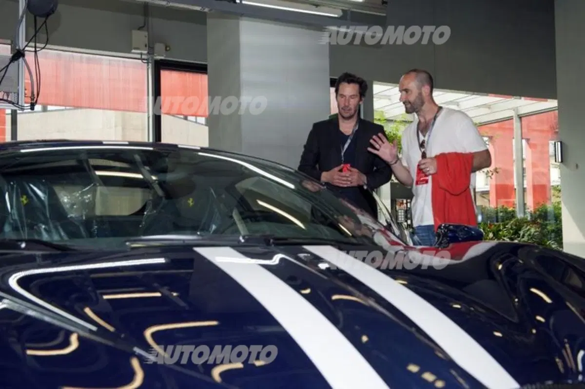 Keanu Reeves visita la Ferrari: «E' un sogno» (4)