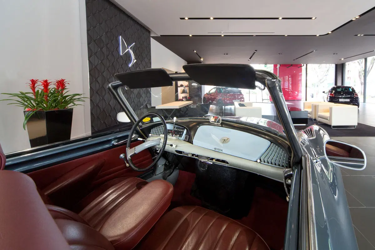DS Store: a Milano il primo salone del marchio di lusso francese (5)
