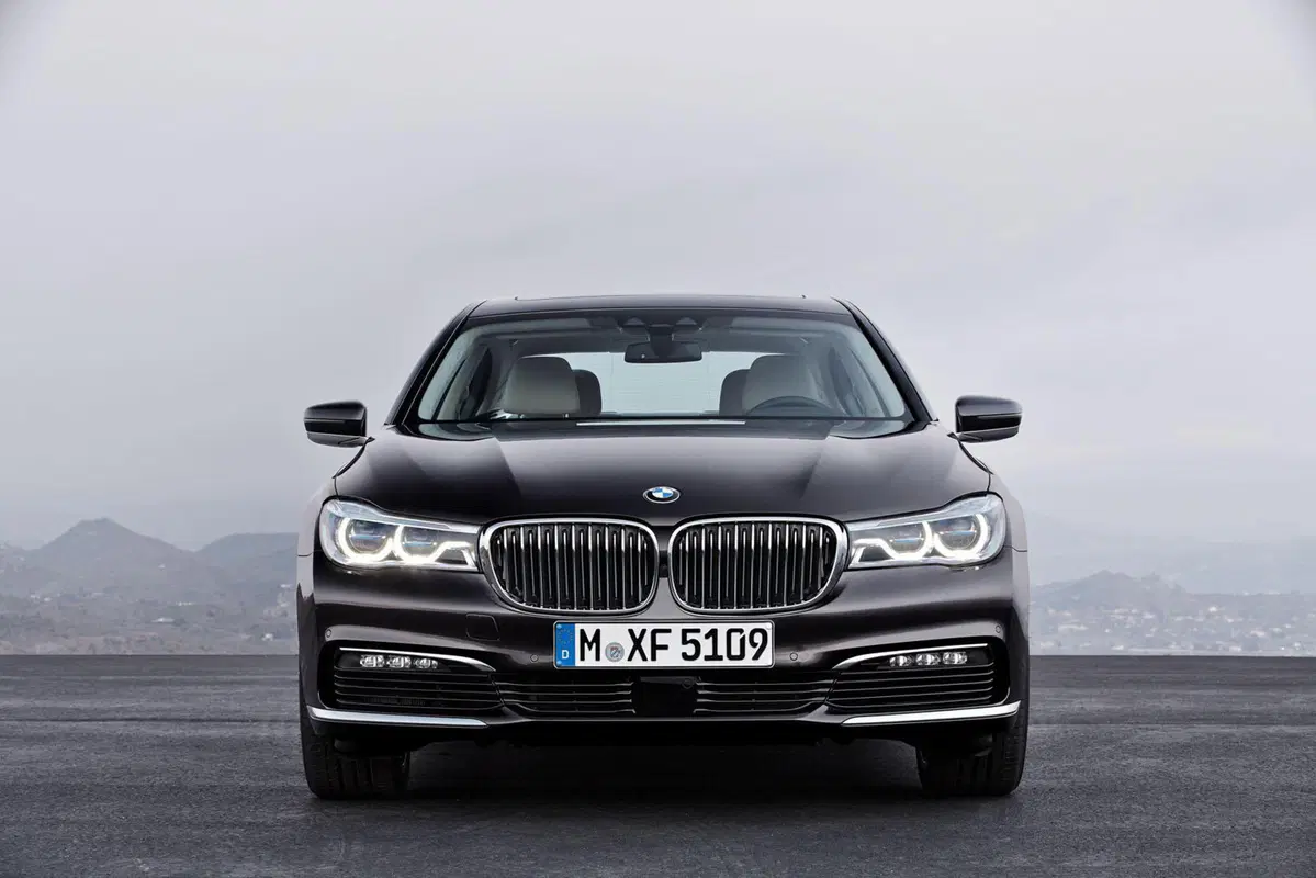 Nuova BMW Serie 7: ecco l'ammiraglia di Monaco (12)