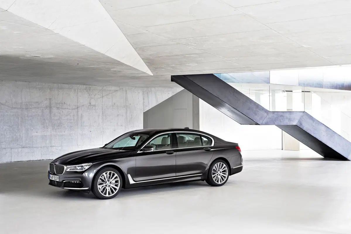 Nuova BMW Serie 7: ecco l'ammiraglia di Monaco (32)