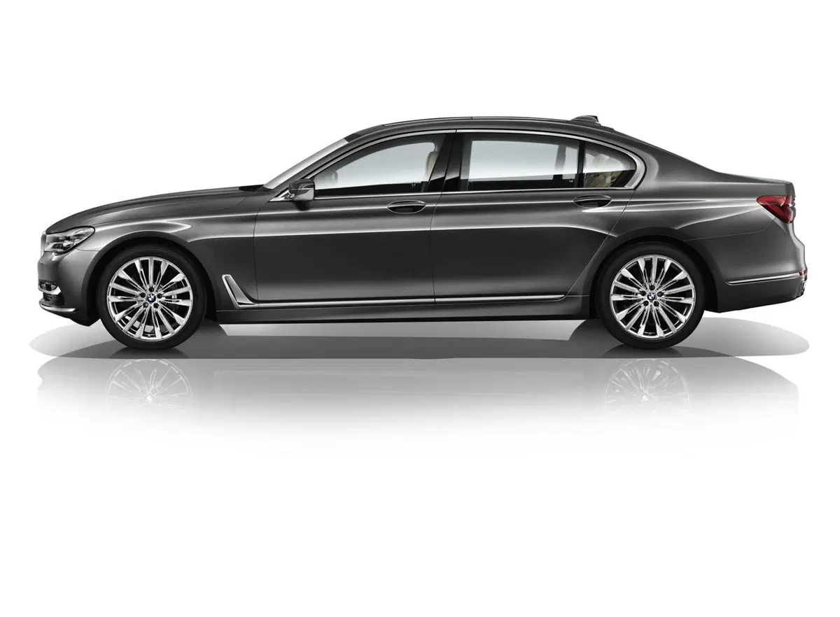 Nuova BMW Serie 7: ecco l'ammiraglia di Monaco (33)