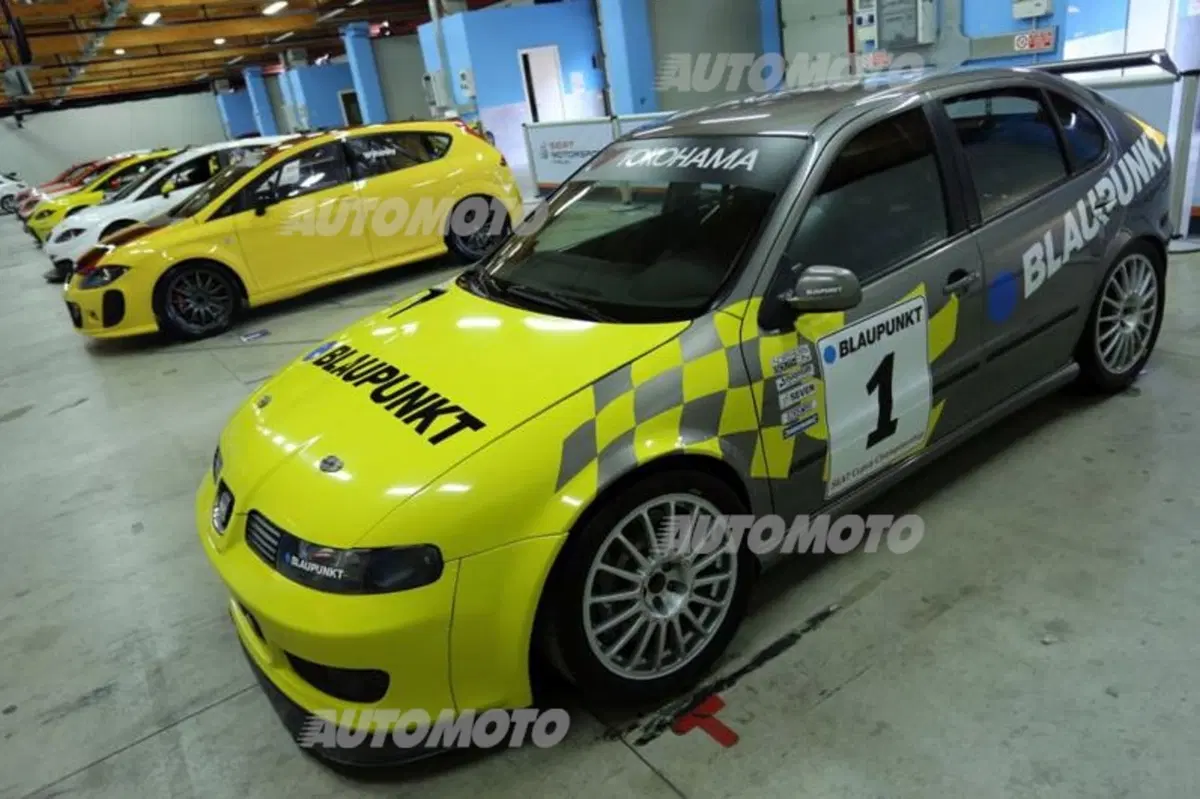 Seat Leon: Racing Inside (3)