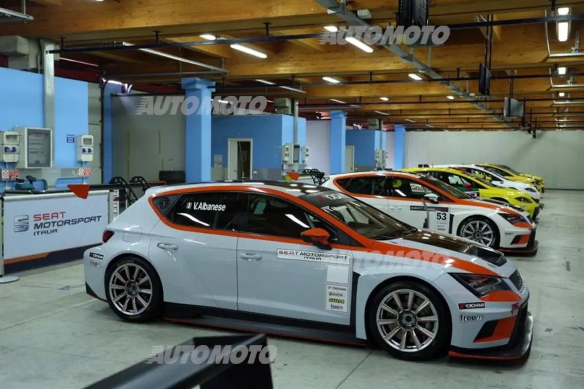 Seat Leon: Racing Inside (5)