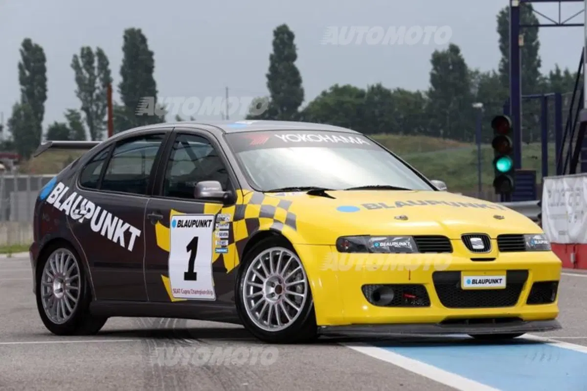 Seat Leon: Racing Inside (17)