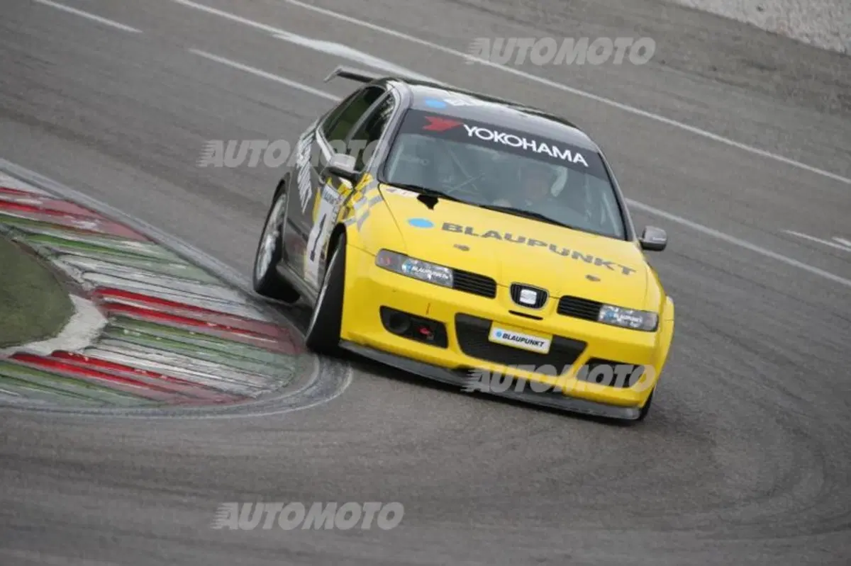 Seat Leon: Racing Inside (26)