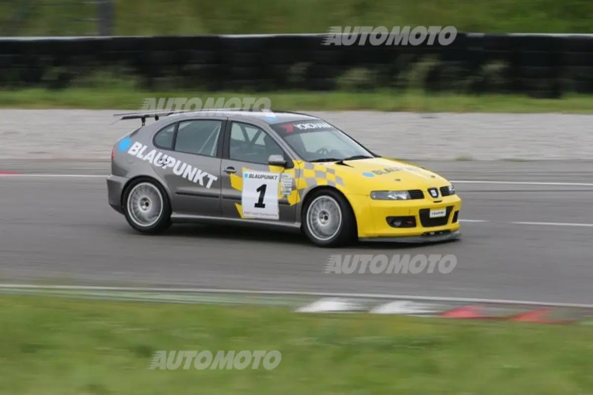 Seat Leon: Racing Inside (27)