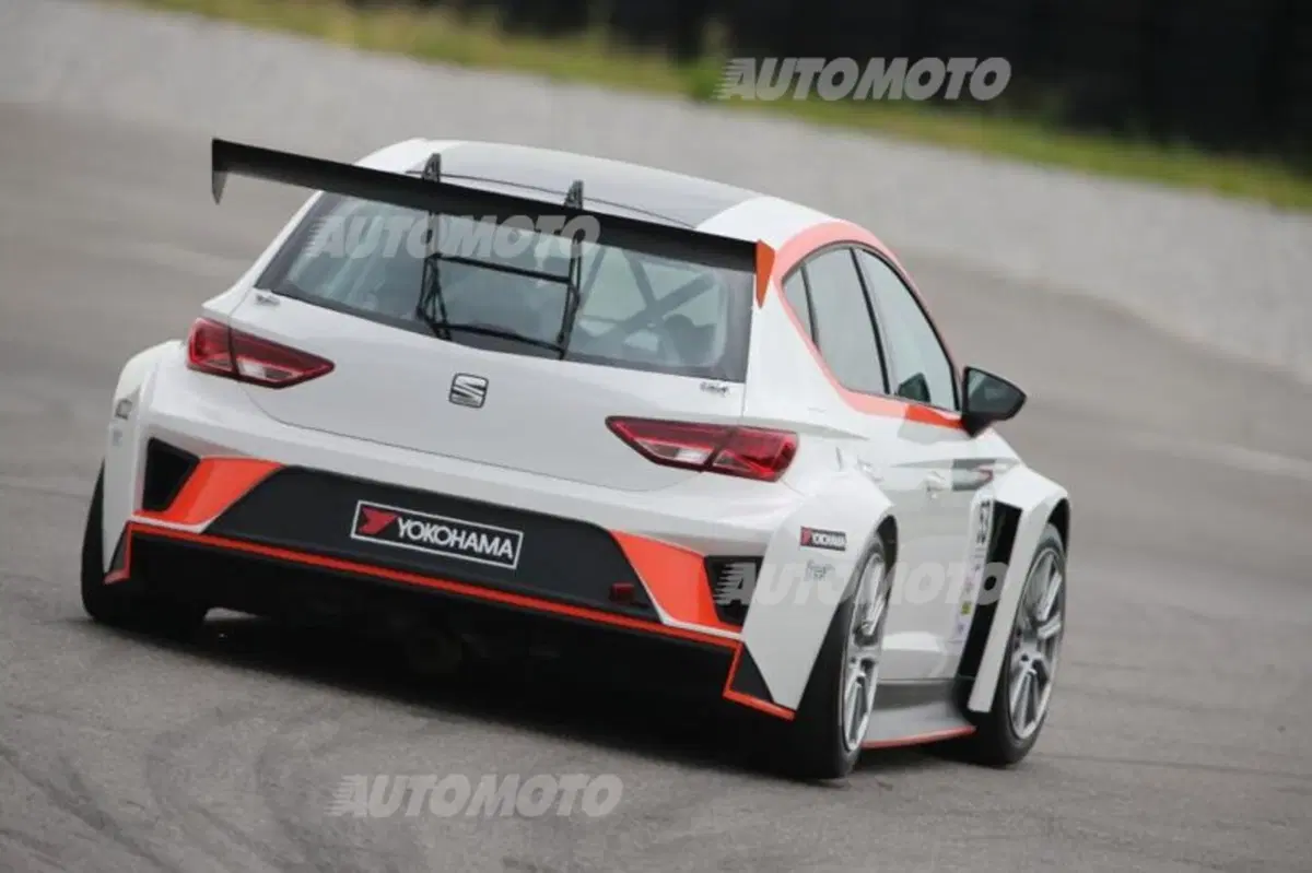 Seat Leon: Racing Inside (31)