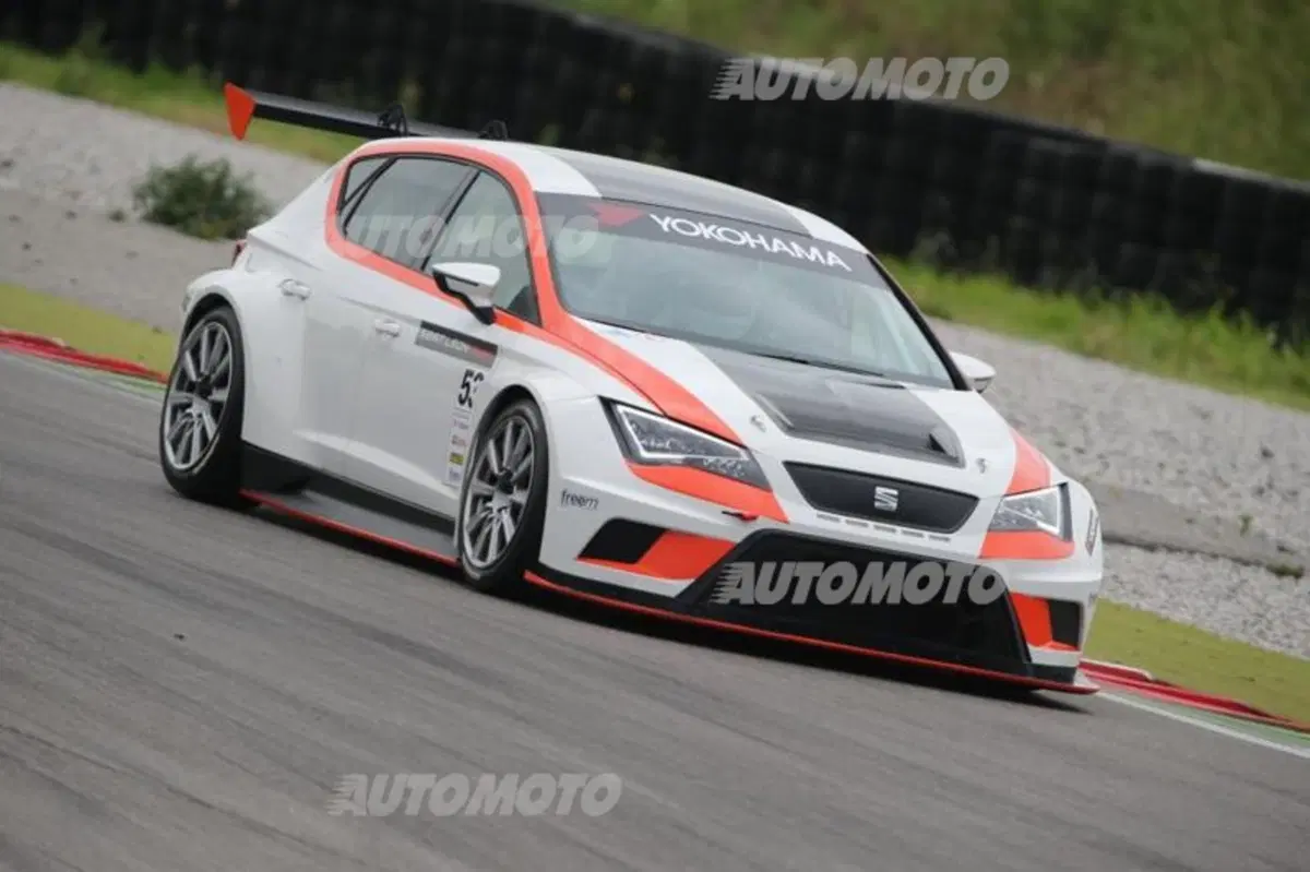 Seat Leon: Racing Inside (32)