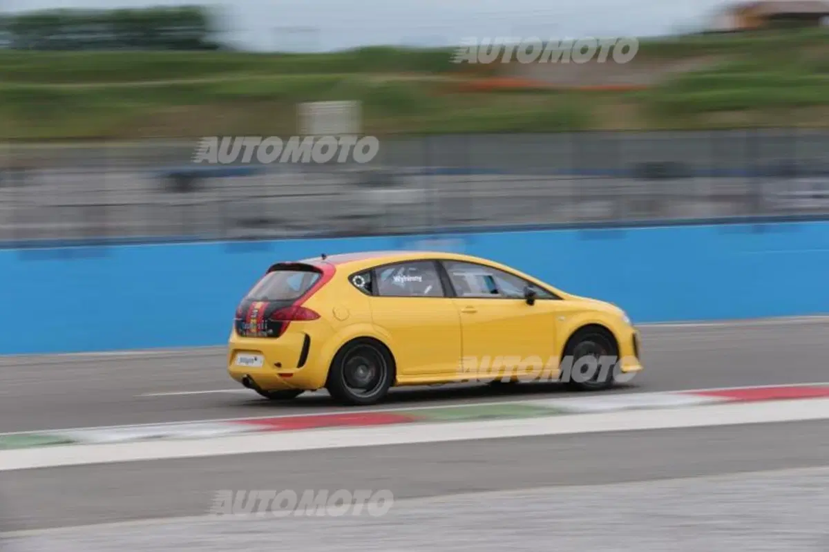 Seat Leon: Racing Inside (41)