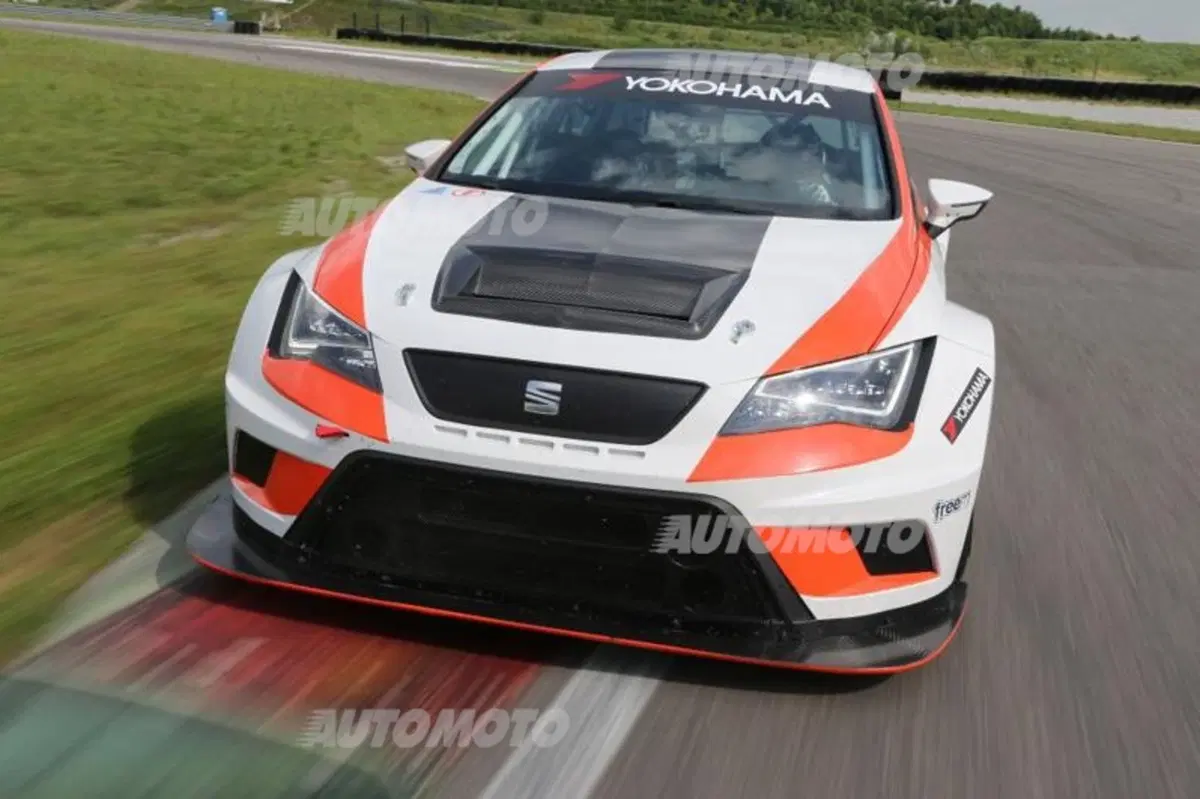 Seat Leon: Racing Inside (46)