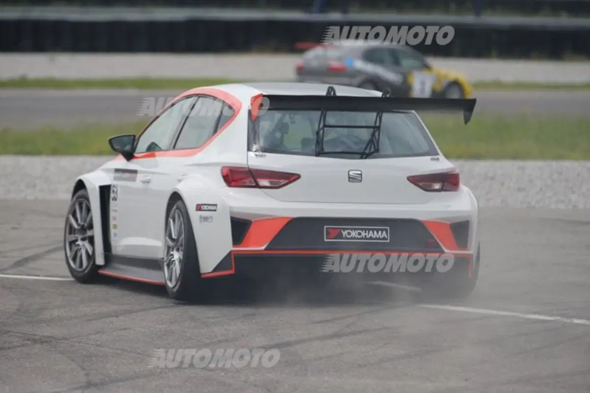 Seat Leon: Racing Inside (49)