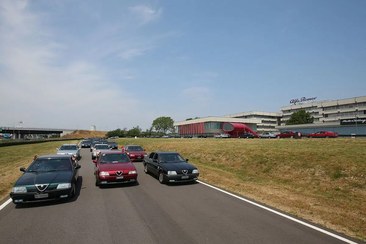 Alfa Romeo 164: l'ammiraglia di fine anni '80 compie 30 anni (7)